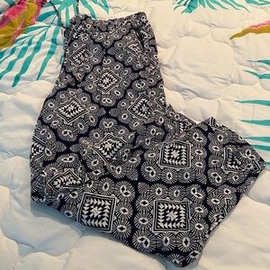 NWOT Lightweight Patterned Drawstring Pants
